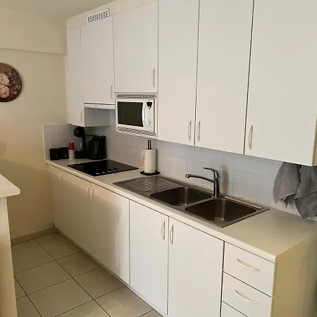 Residentie Cappuccino -- In Stad Vlakbij Strand شقة أوستيند